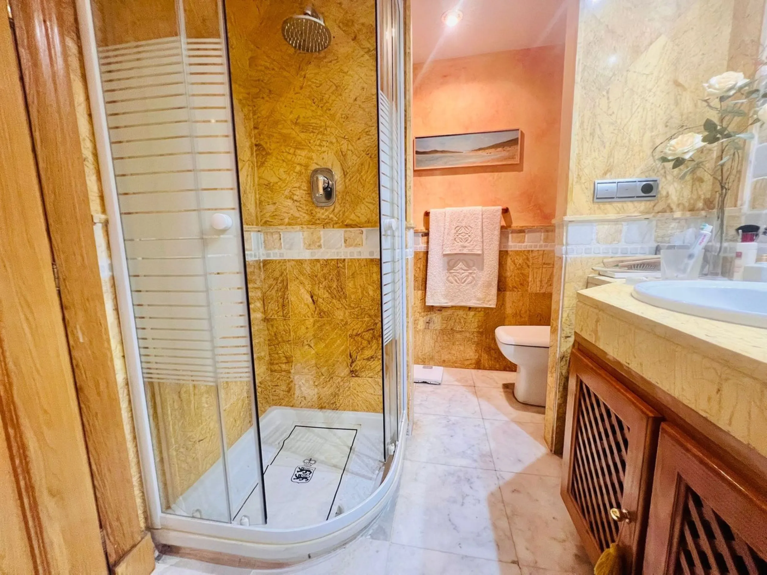 Townhouse for Sale – Your New Home Just Steps from the Beach