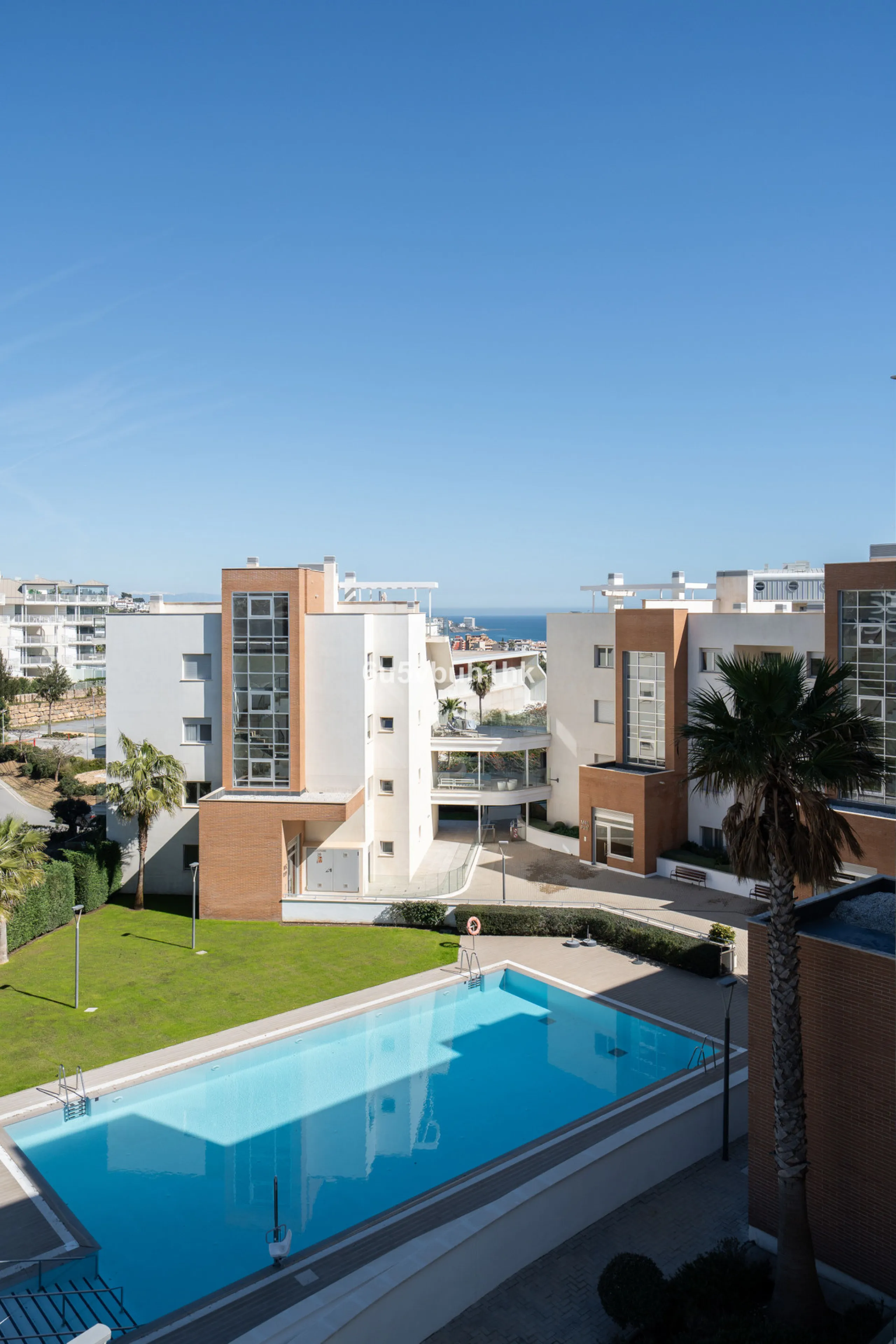 Apartment - Penthouse Duplex в продаже в Fuengirola, Málaga. В доме 3 спален и 2 ванных комнат. Площадь дома 96 м²
