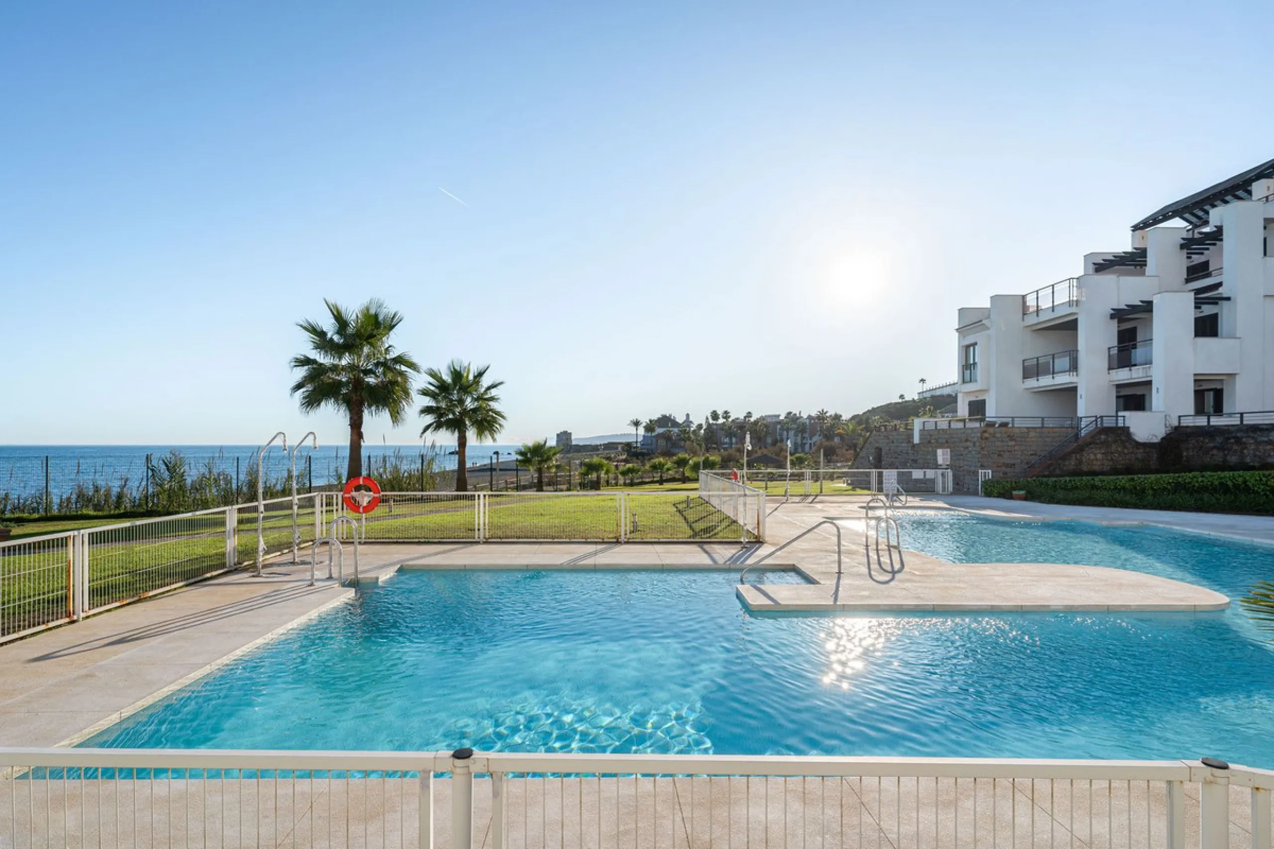 BEACHFRONT APARTMENT WITH PANORAMIC SEA VIEWS