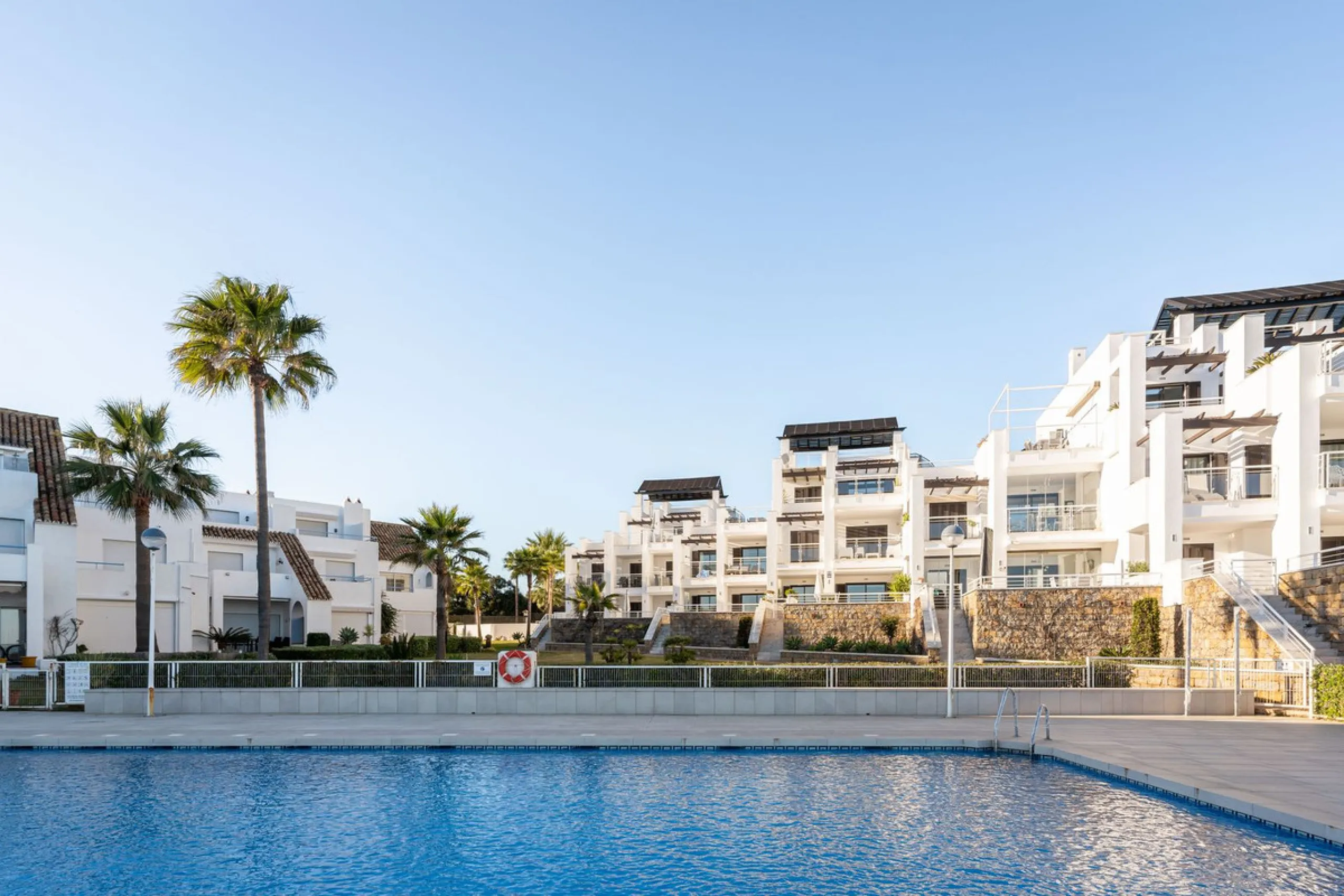 BEACHFRONT APARTMENT WITH PANORAMIC SEA VIEWS