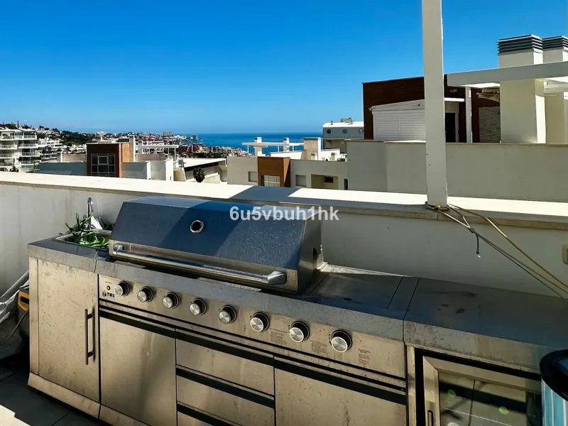 Apartment - Penthouse Duplex в продаже в Fuengirola, Málaga. В доме 3 спален и 2 ванных комнат. Площадь дома 96 м²