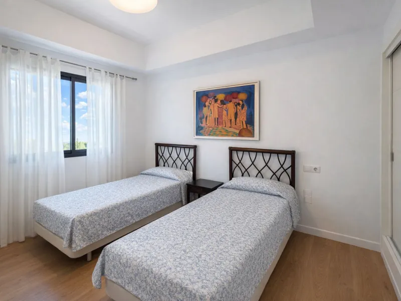BEACHFRONT APARTMENT WITH PANORAMIC SEA VIEWS