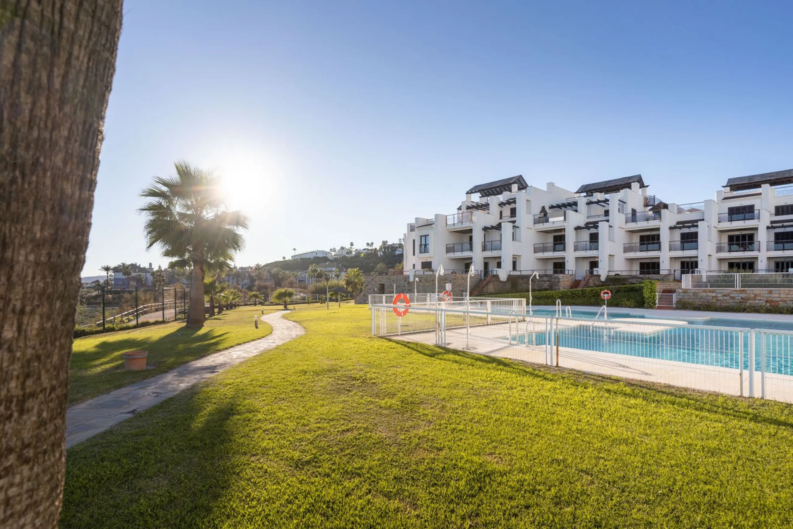BEACHFRONT APARTMENT WITH PANORAMIC SEA VIEWS