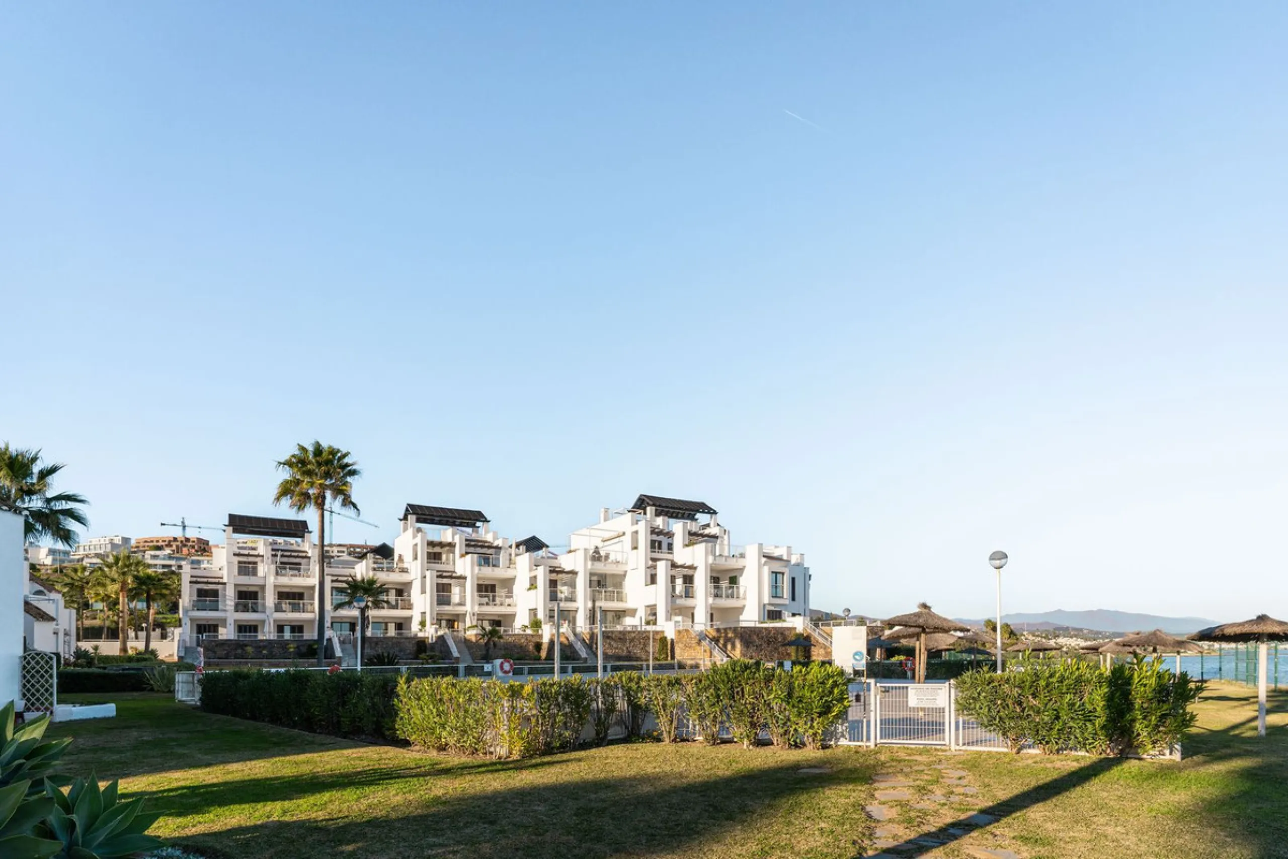 BEACHFRONT APARTMENT WITH PANORAMIC SEA VIEWS