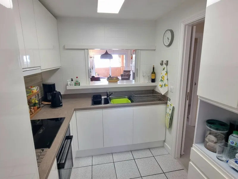 This inviting first‑floor apartment in the sought‑after El Porton community in Calahonda offers generous space, modern comfort and a wonderfully relaxed Mediterranean lifestyle. The home features two bedrooms and two bathrooms, including a main bedroom wi