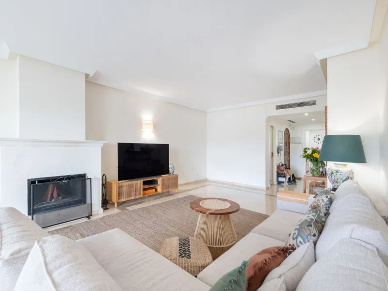 Spacious Turnkey Apartment with Large Terrace and Private Garden