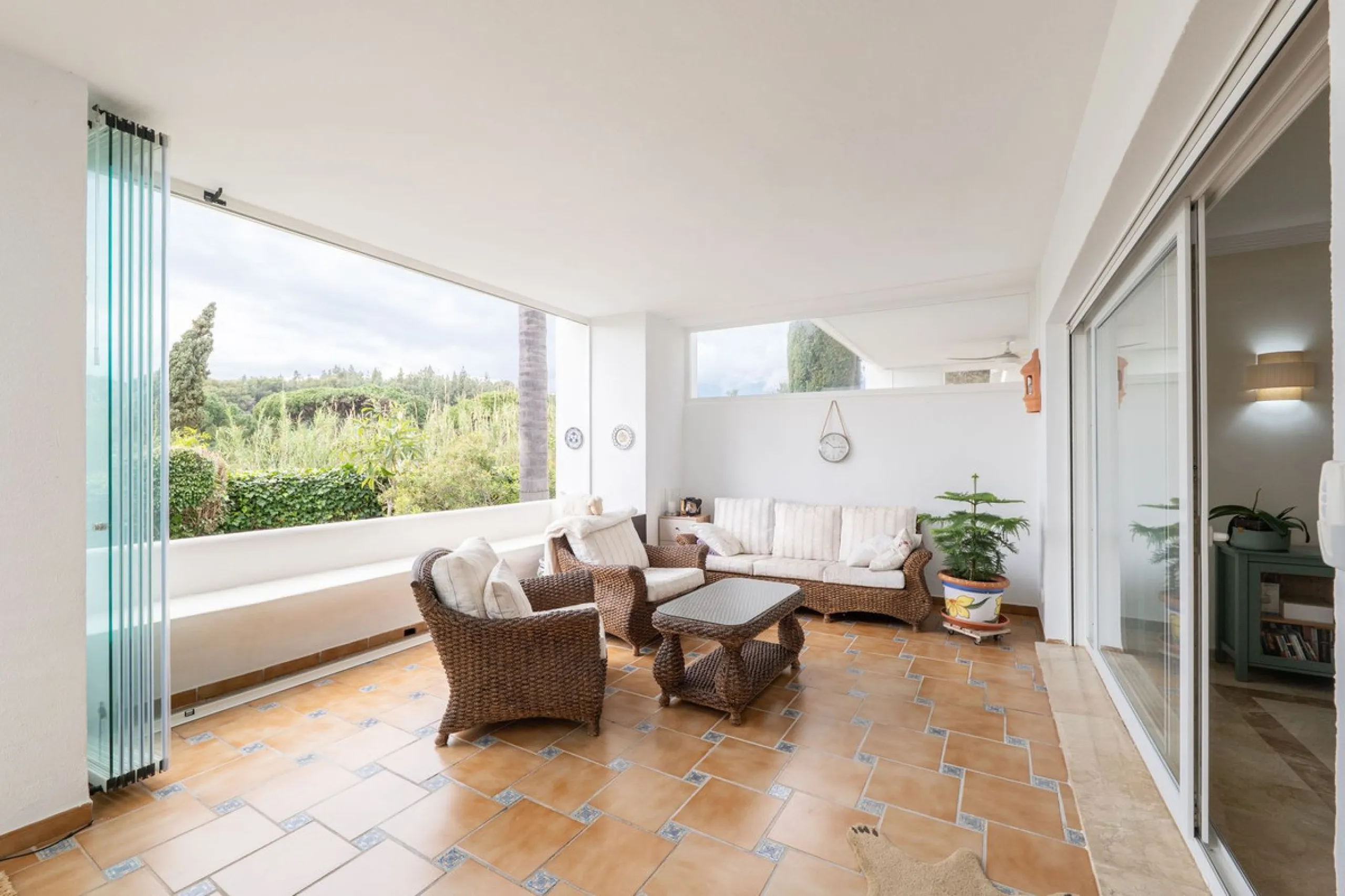 Spacious Turnkey Apartment with Large Terrace and Private Garden