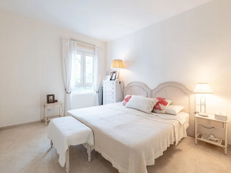 Spacious Turnkey Apartment with Large Terrace and Private Garden