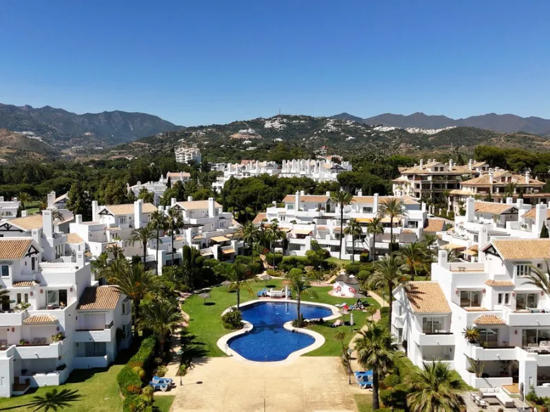 Spacious Turnkey Apartment with Large Terrace and Private Garden