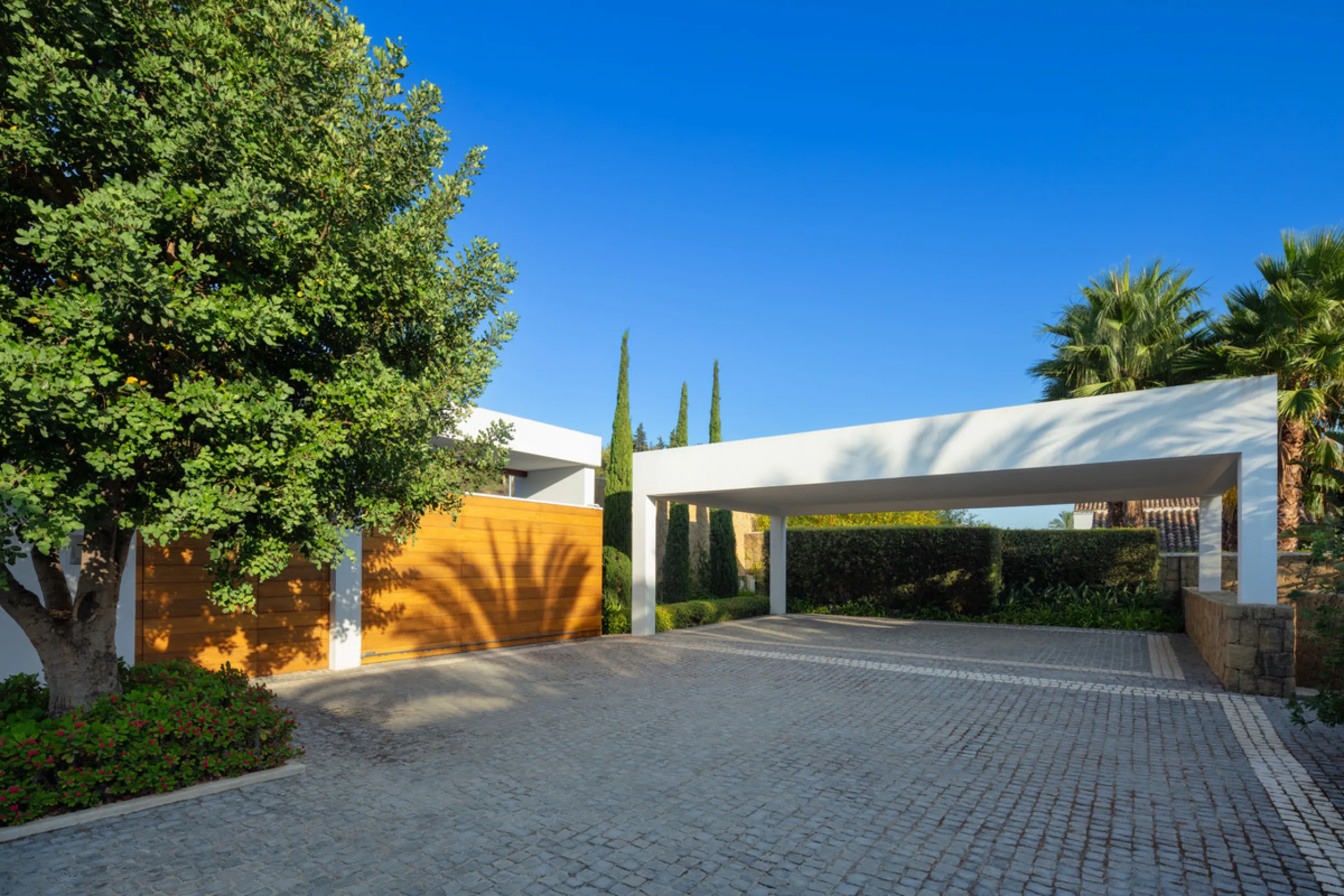 House - Detached Villa в продаже в Casares, Málaga. В доме 5 спален и 7 ванных комнат. Площадь дома 713 м². Площадь участка 1888 м²
