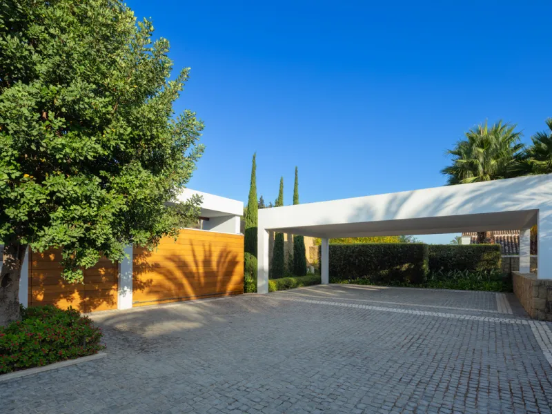 House - Detached Villa в продаже в Casares, Málaga. В доме 5 спален и 7 ванных комнат. Площадь дома 713 м². Площадь участка 1888 м²