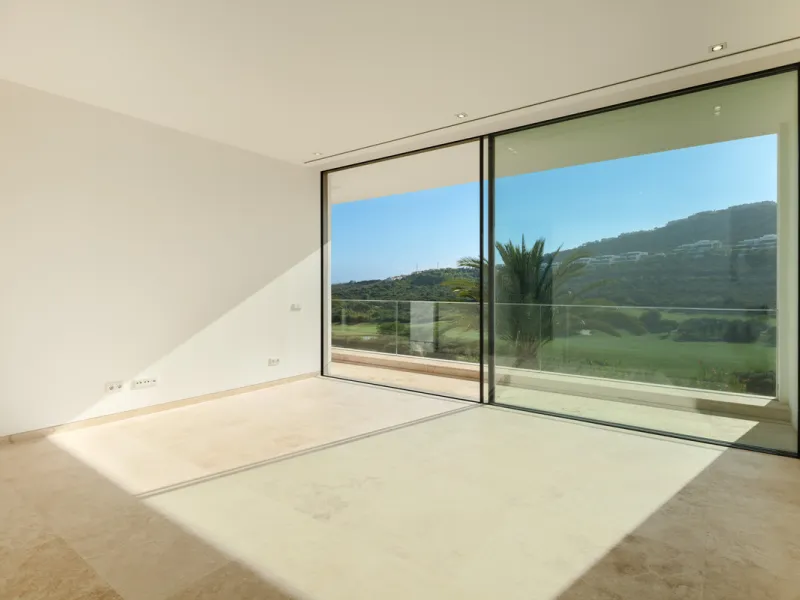 House - Detached Villa в продаже в Casares, Málaga. В доме 5 спален и 7 ванных комнат. Площадь дома 713 м². Площадь участка 1888 м²