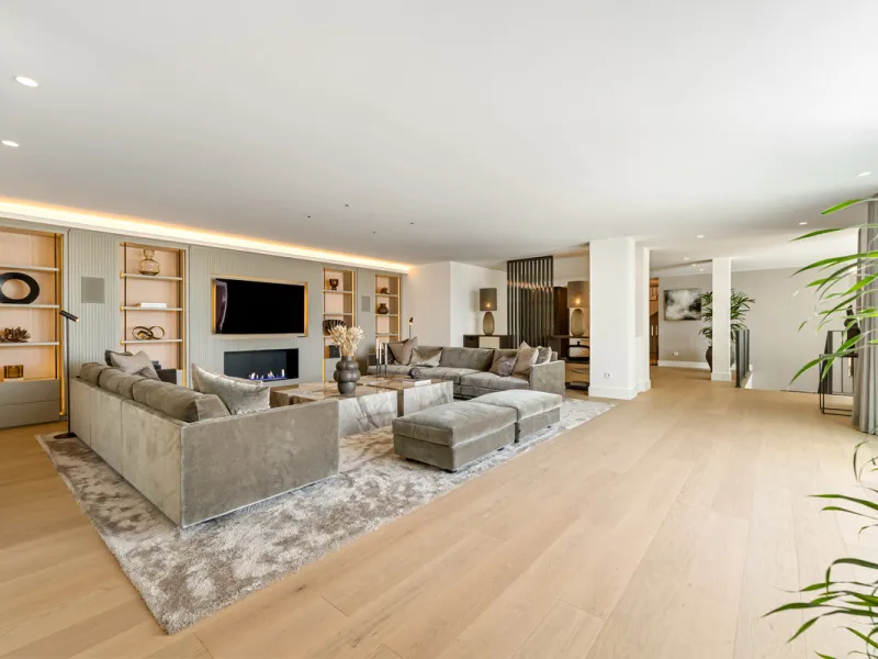 Villa Rocío is a fully renovated Andalusian-style residence located in Rocío de Nagüeles on Marbella's prestigious Golden Mile. Set on a 1,965m² south-facing plot beneath La Concha, the property enjoys open views of the Mediterranean. Modernised in 2025, 