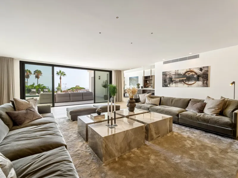 Villa Rocío is a fully renovated Andalusian-style residence located in Rocío de Nagüeles on Marbella's prestigious Golden Mile. Set on a 1,965m² south-facing plot beneath La Concha, the property enjoys open views of the Mediterranean. Modernised in 2025, 