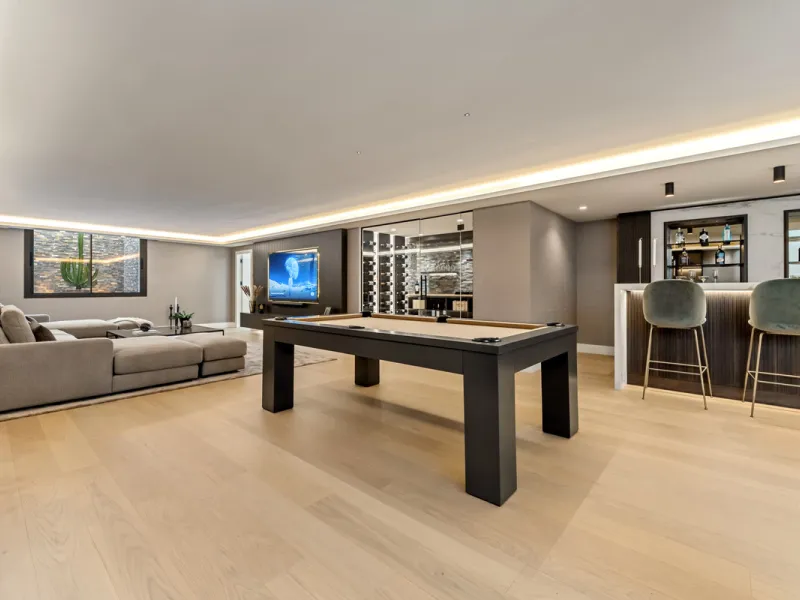 Villa Rocío is a fully renovated Andalusian-style residence located in Rocío de Nagüeles on Marbella's prestigious Golden Mile. Set on a 1,965m² south-facing plot beneath La Concha, the property enjoys open views of the Mediterranean. Modernised in 2025, 