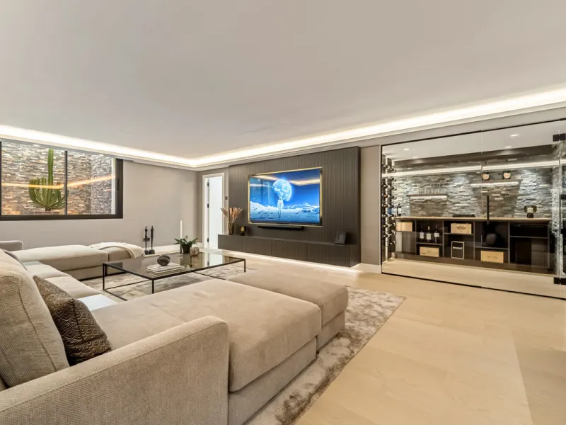 Villa Rocío is a fully renovated Andalusian-style residence located in Rocío de Nagüeles on Marbella's prestigious Golden Mile. Set on a 1,965m² south-facing plot beneath La Concha, the property enjoys open views of the Mediterranean. Modernised in 2025, 
