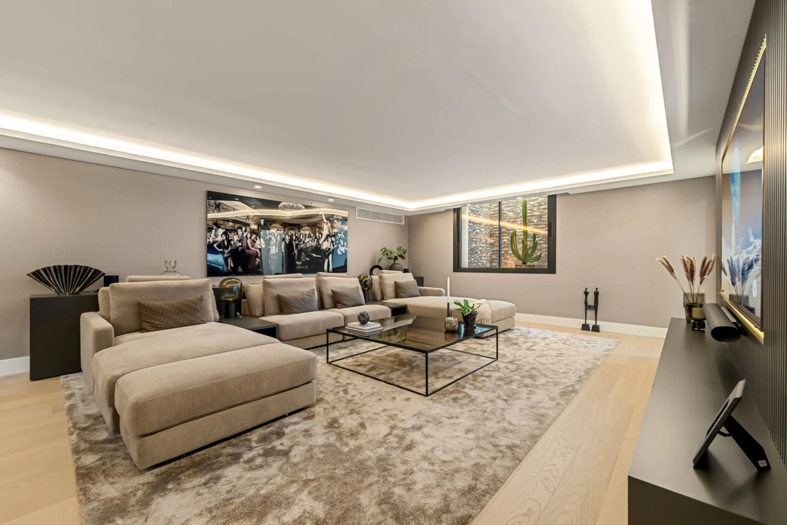 Villa Rocío is a fully renovated Andalusian-style residence located in Rocío de Nagüeles on Marbella's prestigious Golden Mile. Set on a 1,965m² south-facing plot beneath La Concha, the property enjoys open views of the Mediterranean. Modernised in 2025, 