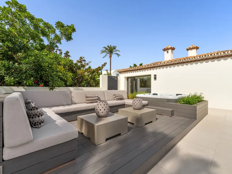Villa Rocío is a fully renovated Andalusian-style residence located in Rocío de Nagüeles on Marbella's prestigious Golden Mile. Set on a 1,965m² south-facing plot beneath La Concha, the property enjoys open views of the Mediterranean. Modernised in 2025, 