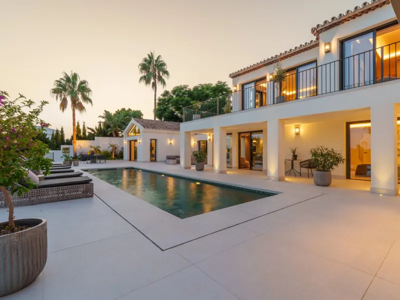 Villa Rocío is a fully renovated Andalusian-style residence located in Rocío de Nagüeles on Marbella's prestigious Golden Mile. Set on a 1,965m² south-facing plot beneath La Concha, the property enjoys open views of the Mediterranean. Modernised in 2025, 