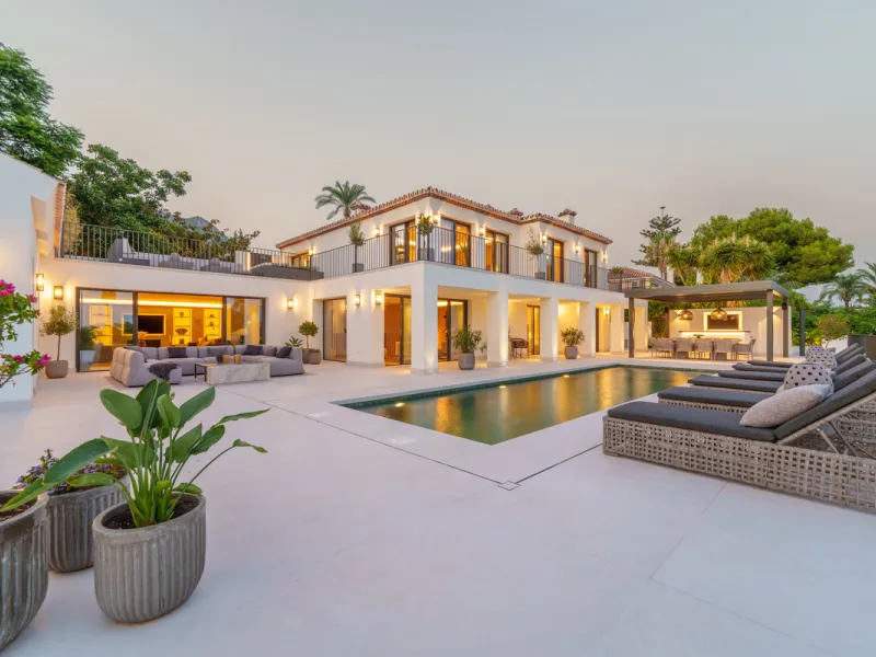 Villa Rocío is a fully renovated Andalusian-style residence located in Rocío de Nagüeles on Marbella's prestigious Golden Mile. Set on a 1,965m² south-facing plot beneath La Concha, the property enjoys open views of the Mediterranean. Modernised in 2025, 