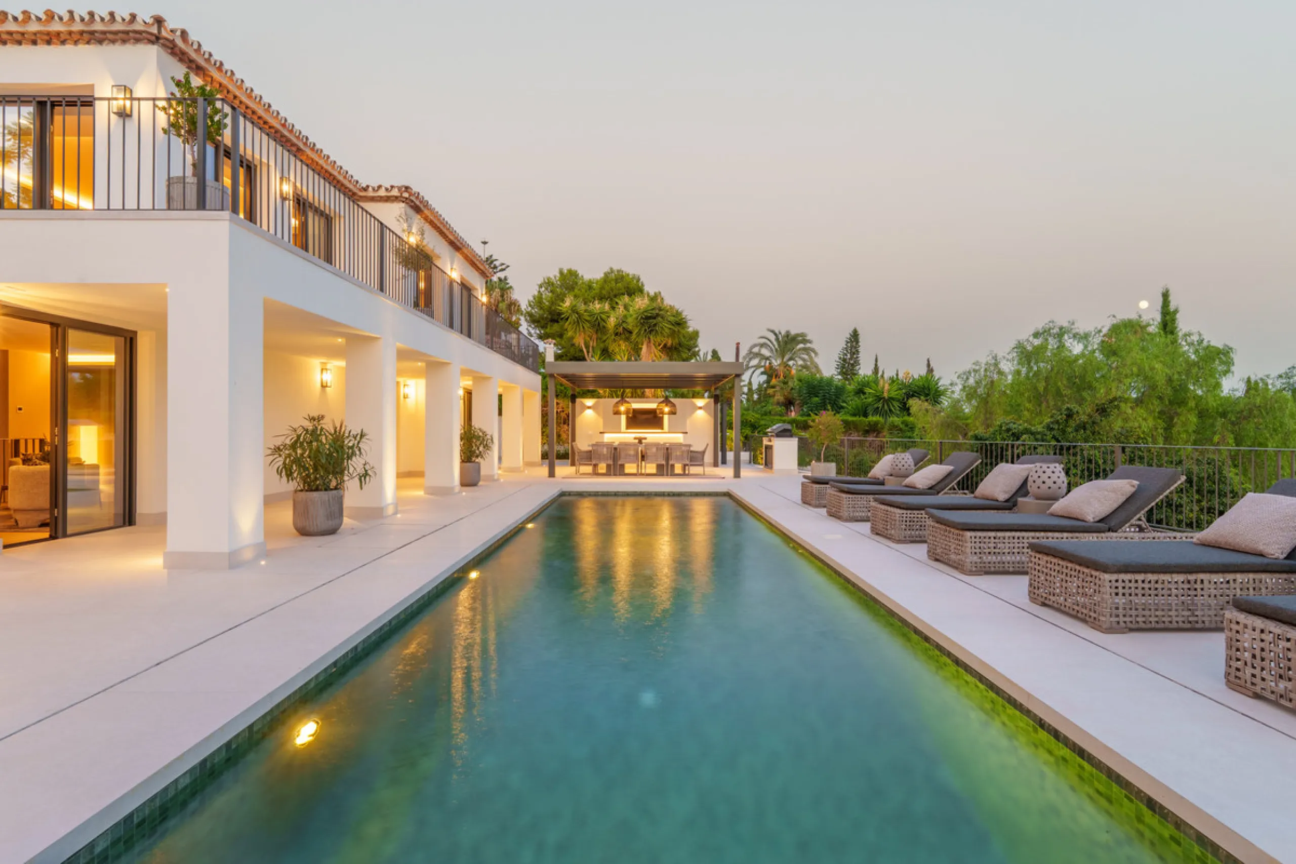 Villa Rocío is a fully renovated Andalusian-style residence located in Rocío de Nagüeles on Marbella's prestigious Golden Mile. Set on a 1,965m² south-facing plot beneath La Concha, the property enjoys open views of the Mediterranean. Modernised in 2025, 