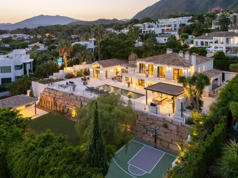 Villa Rocío is a fully renovated Andalusian-style residence located in Rocío de Nagüeles on Marbella's prestigious Golden Mile. Set on a 1,965m² south-facing plot beneath La Concha, the property enjoys open views of the Mediterranean. Modernised in 2025, 
