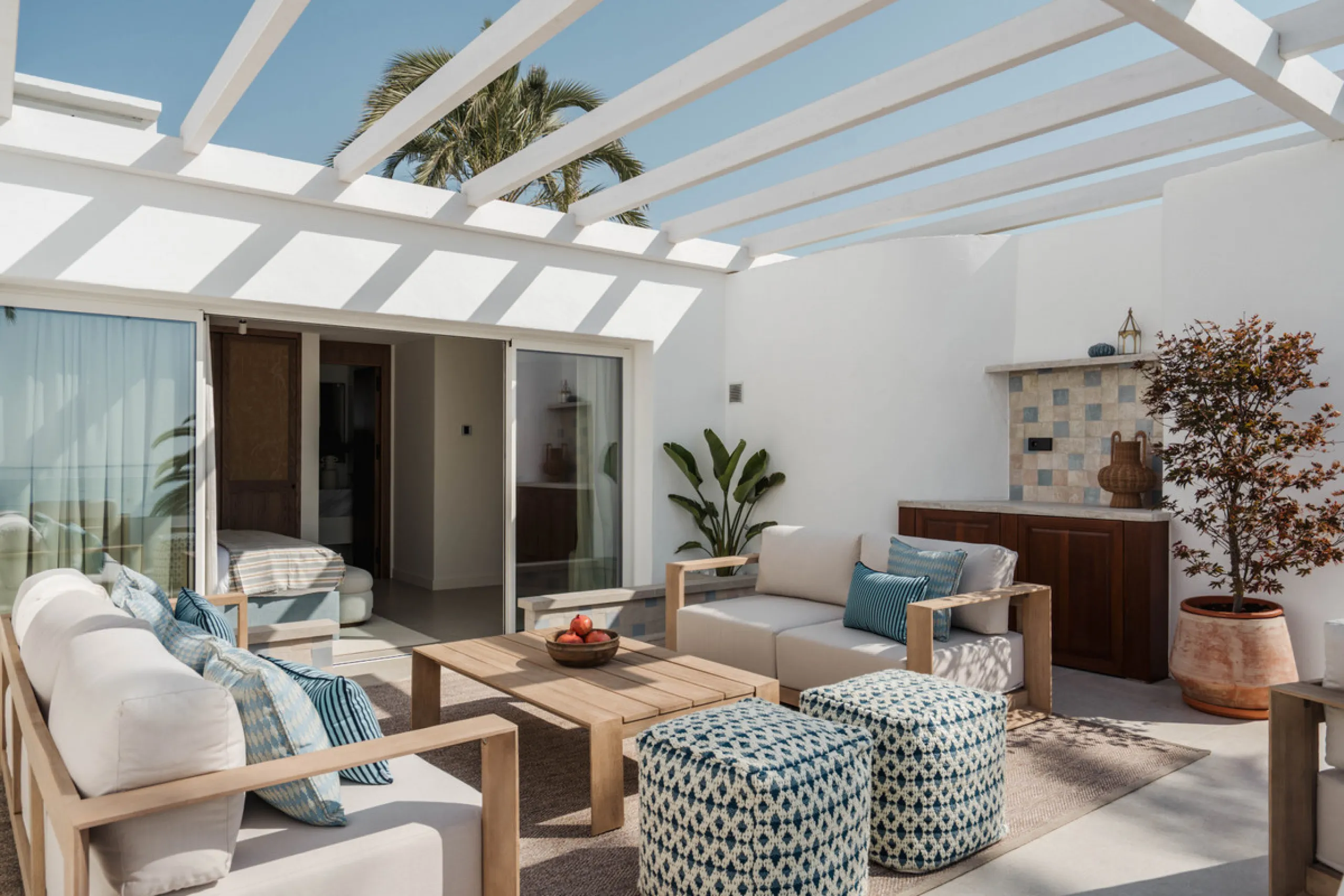 House - Semi-Detached House в продаже в Marbella, Málaga. В доме 3 спален и 4 ванных комнат. Площадь дома 194 м². Площадь участка 201 м²