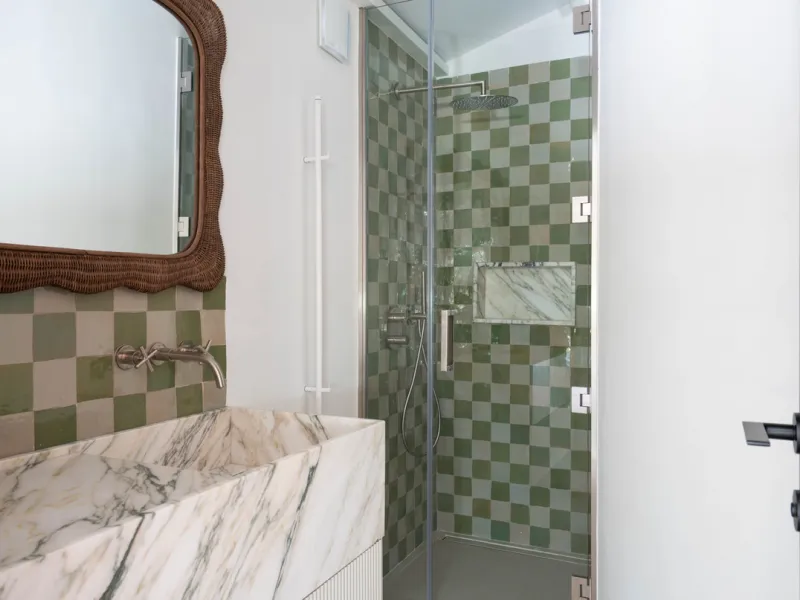 House - Semi-Detached House в продаже в Marbella, Málaga. В доме 3 спален и 4 ванных комнат. Площадь дома 194 м². Площадь участка 201 м²