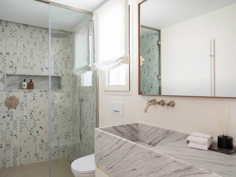 House - Semi-Detached House в продаже в Marbella, Málaga. В доме 3 спален и 4 ванных комнат. Площадь дома 194 м². Площадь участка 201 м²