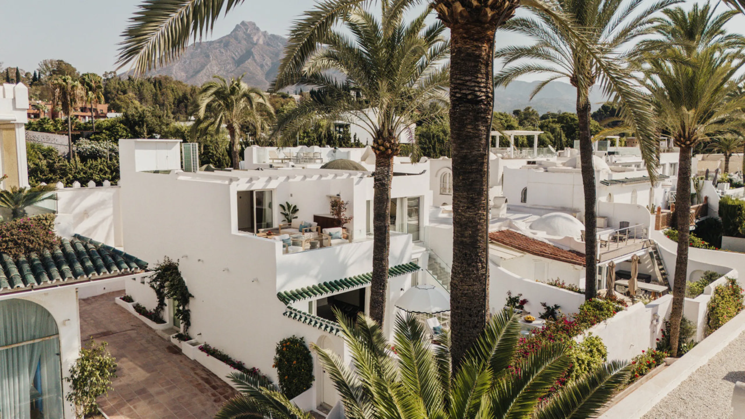 House - Semi-Detached House в продаже в Marbella, Málaga. В доме 3 спален и 4 ванных комнат. Площадь дома 194 м². Площадь участка 201 м²