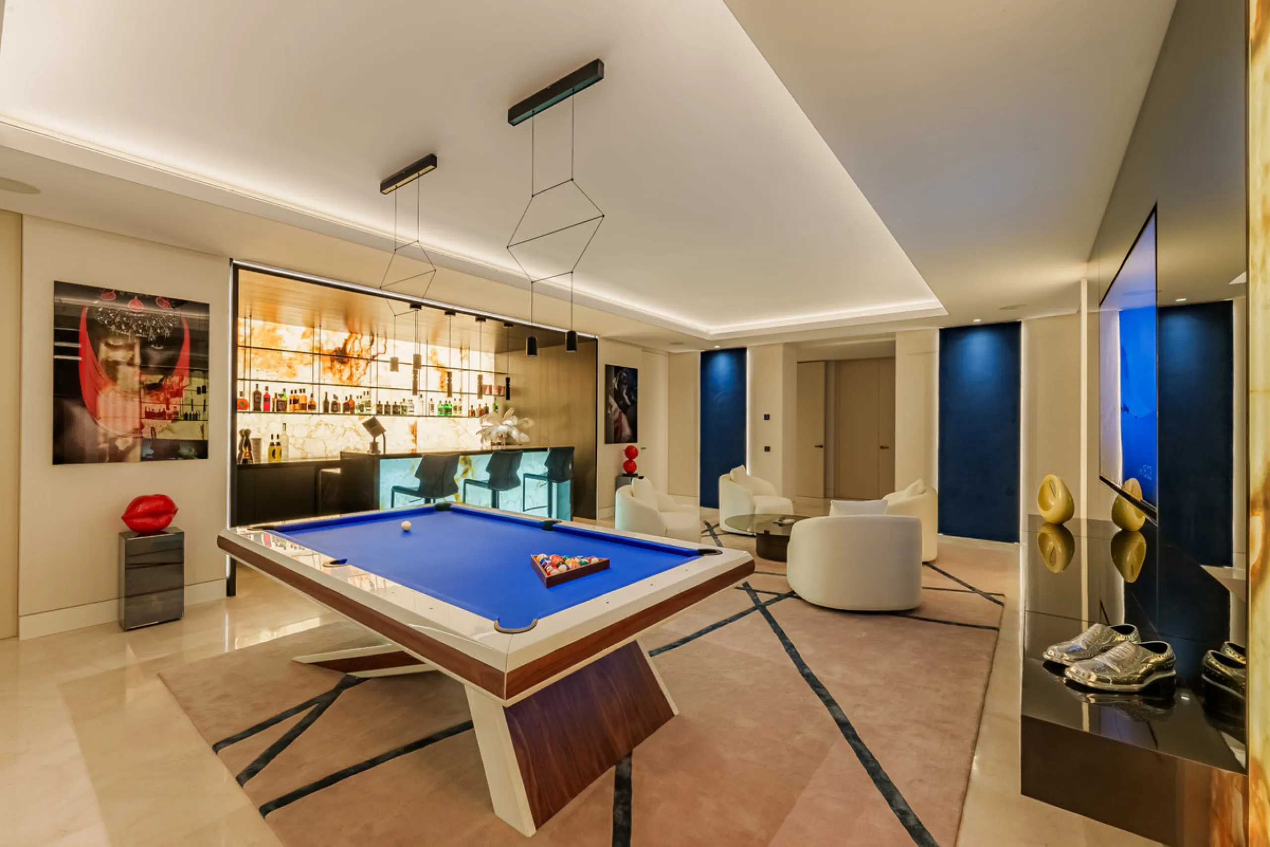 Zeitgenössische Villa mit Panoramablick auf das Mittelmeer in La Quinta, Benahavís