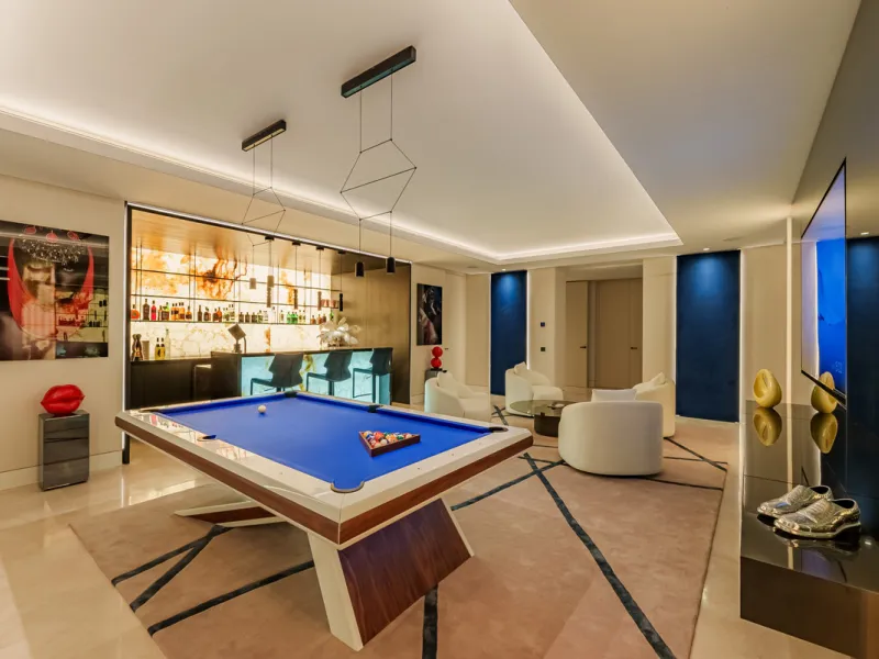 Zeitgenössische Villa mit Panoramablick auf das Mittelmeer in La Quinta, Benahavís