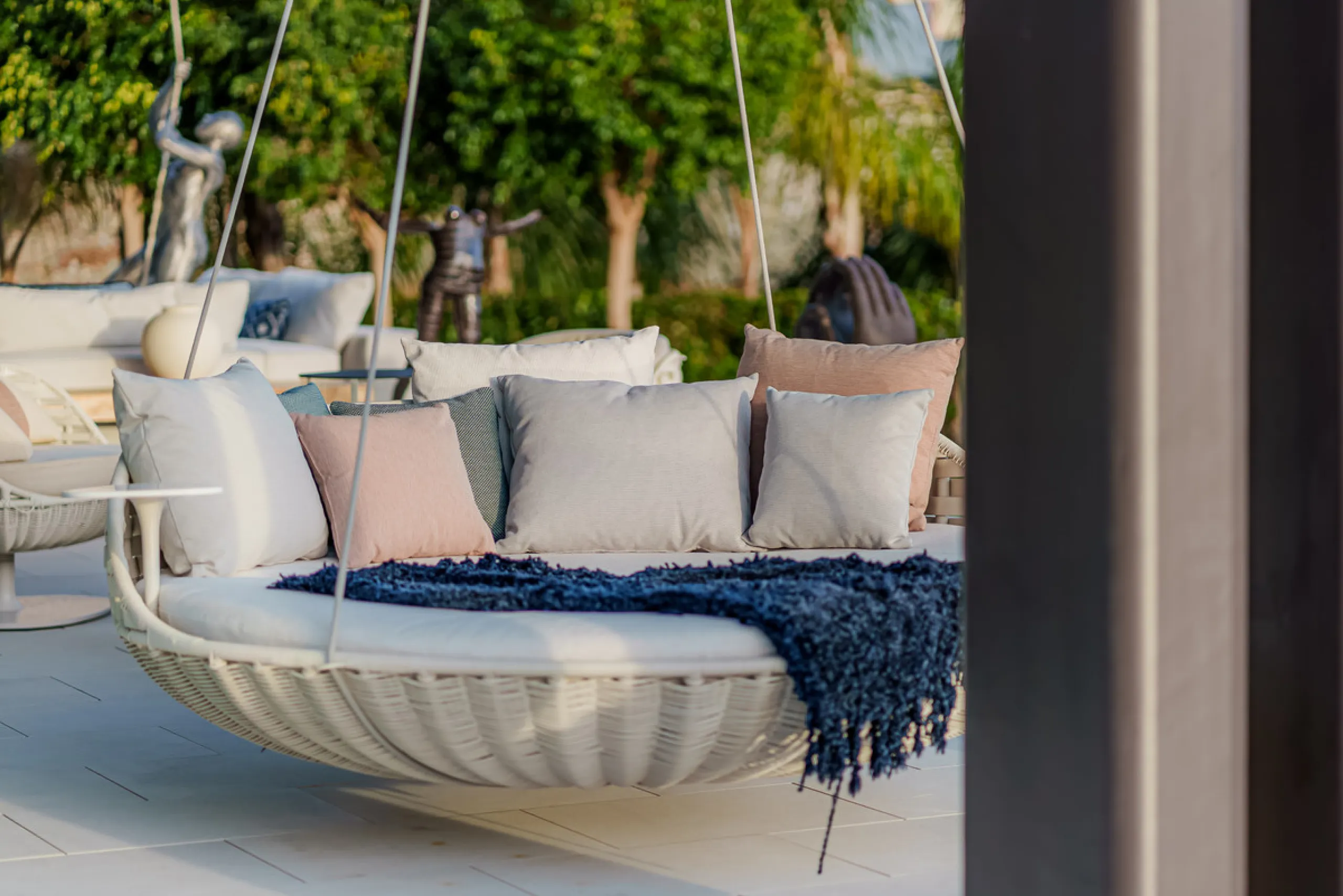 Zeitgenössische Villa mit Panoramablick auf das Mittelmeer in La Quinta, Benahavís