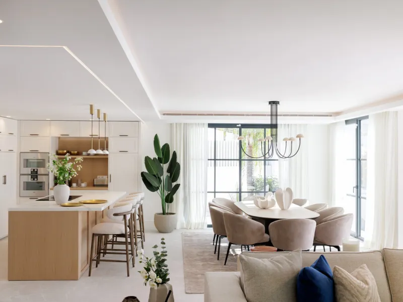 Villa Agata presents a modern Mediterranean home in La Quinta with incredible sea views. Set on a 1,109 m² plot and newly renovated throughout, the villa showcases striking architecture paired with refined interiors by Soledad Merchant. The main living ar