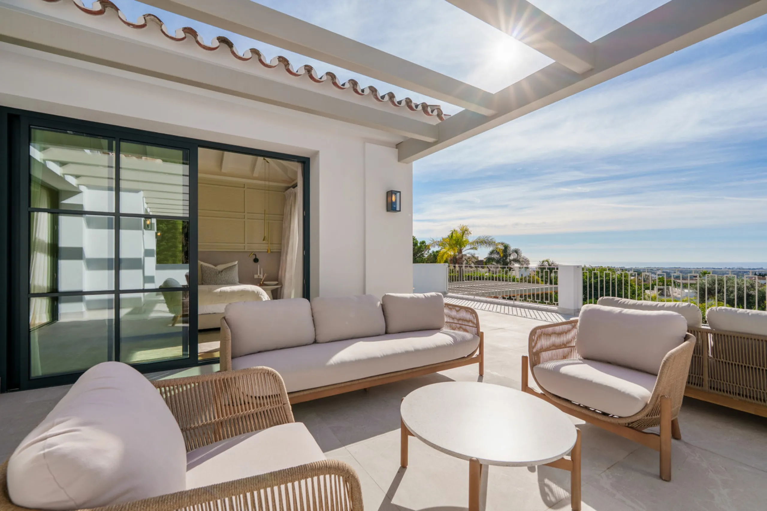 Villa Agata presents a modern Mediterranean home in La Quinta with incredible sea views. Set on a 1,109 m² plot and newly renovated throughout, the villa showcases striking architecture paired with refined interiors by Soledad Merchant. The main living ar