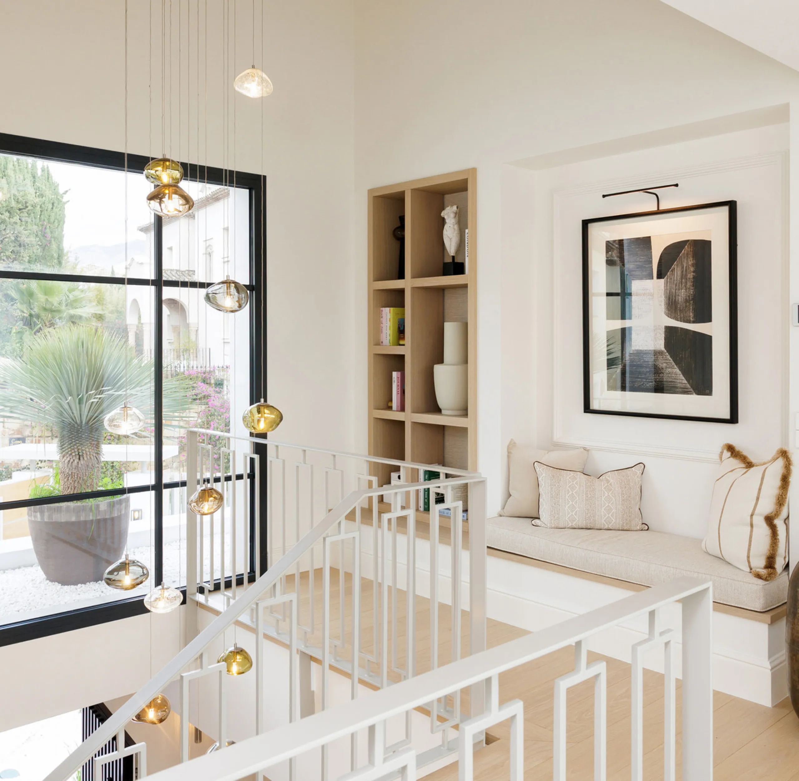 Villa Agata presents a modern Mediterranean home in La Quinta with incredible sea views. Set on a 1,109 m² plot and newly renovated throughout, the villa showcases striking architecture paired with refined interiors by Soledad Merchant. The main living ar