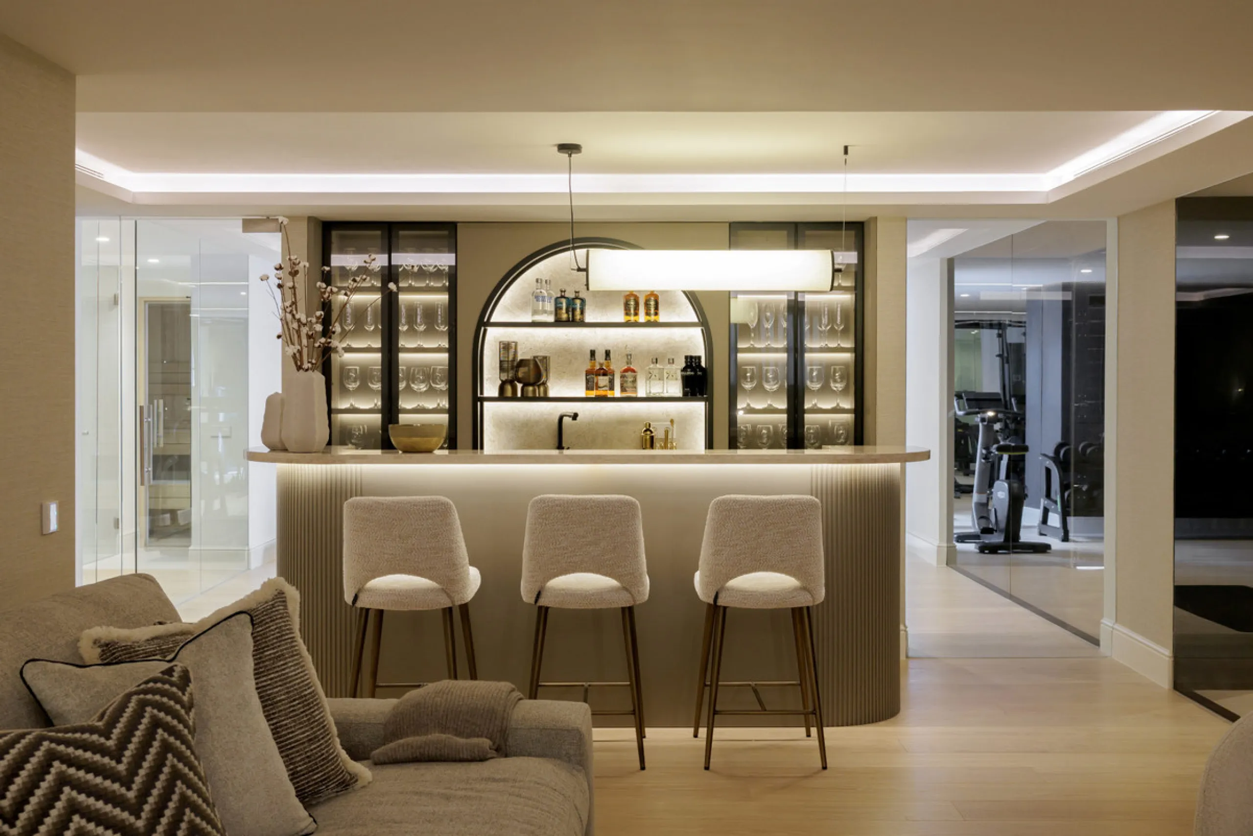 Villa Agata presents a modern Mediterranean home in La Quinta with incredible sea views. Set on a 1,109 m² plot and newly renovated throughout, the villa showcases striking architecture paired with refined interiors by Soledad Merchant. The main living ar