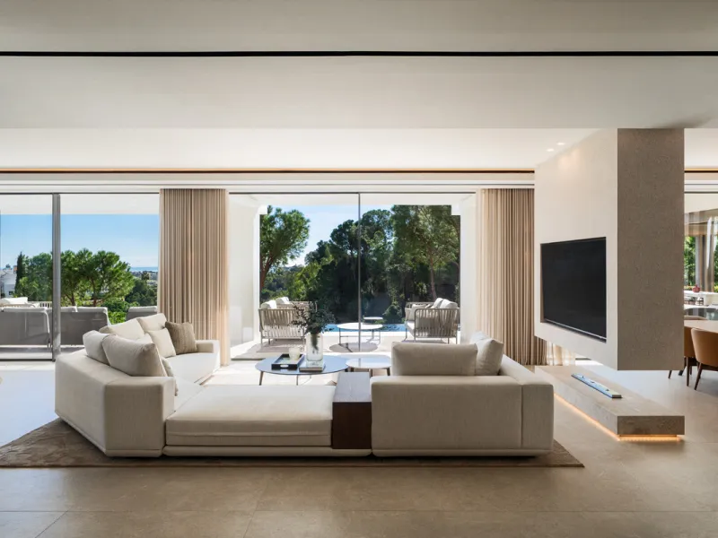 House - Detached Villa в продаже в Benahavís, Málaga. В доме 6 спален и 8 ванных комнат. Площадь дома 771 м². Площадь участка 1009 м²