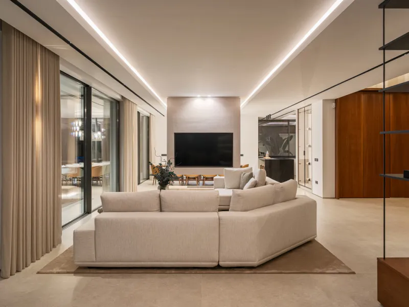House - Detached Villa в продаже в Benahavís, Málaga. В доме 6 спален и 8 ванных комнат. Площадь дома 771 м². Площадь участка 1009 м²