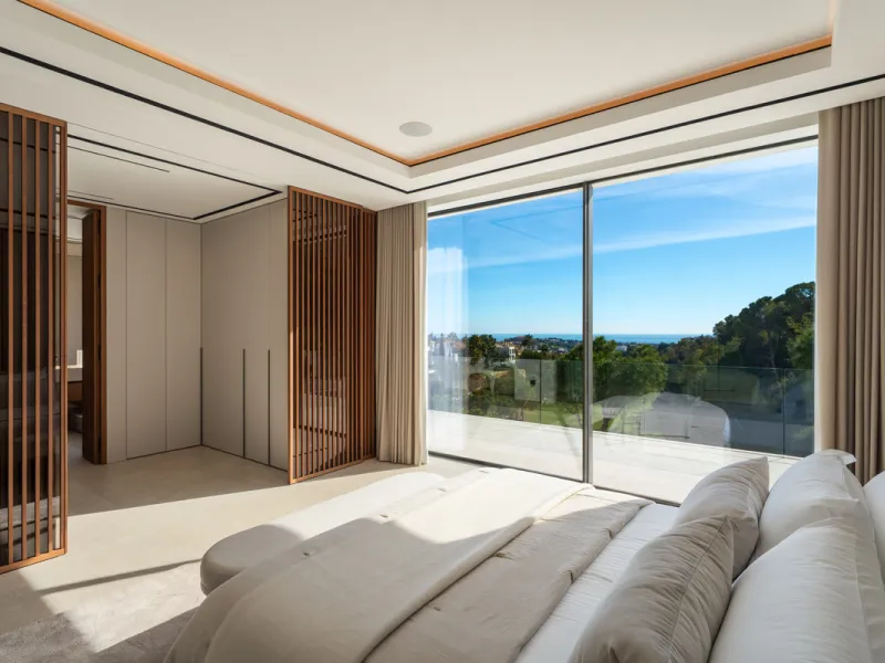 House - Detached Villa в продаже в Benahavís, Málaga. В доме 6 спален и 8 ванных комнат. Площадь дома 771 м². Площадь участка 1009 м²