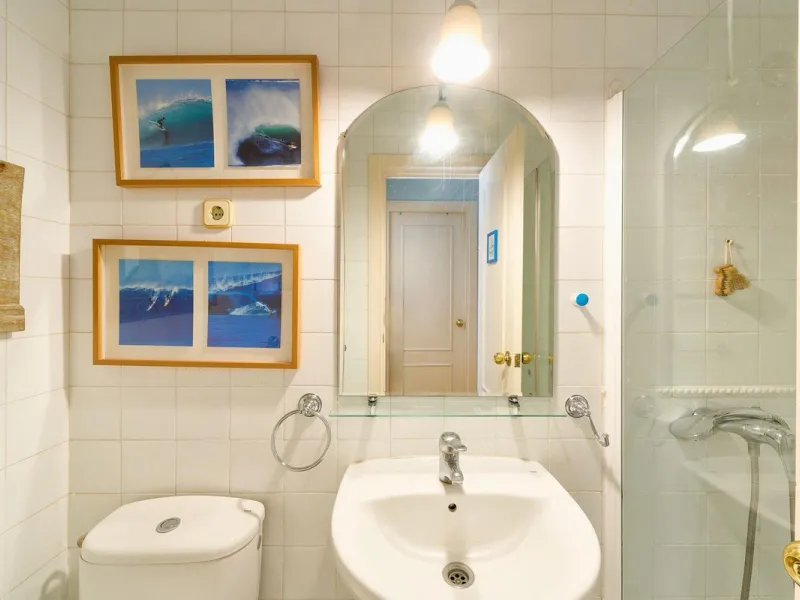 This stunning 3-bedroom, 2-bathroom penthouse is perfectly positioned on the beachfront in one of Málaga's most exclusive and tranquil areas — Malagueta–Monte Sancha. Offering uninterrupted sea views, this residence captures the very essence of Mediterran