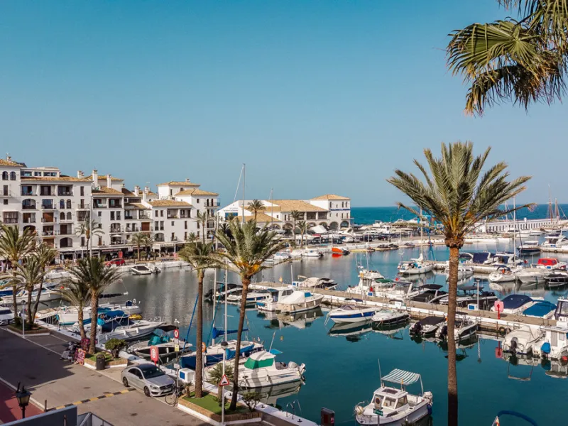 Penthouse with Panoramic Sea Views in La Duquesa, Manilva
