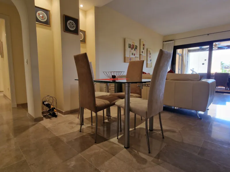 Apartment - Ground Floor Apartment в продаже в Manilva, Málaga. В доме 3 спален и 2 ванных комнат. Площадь дома 107 м²