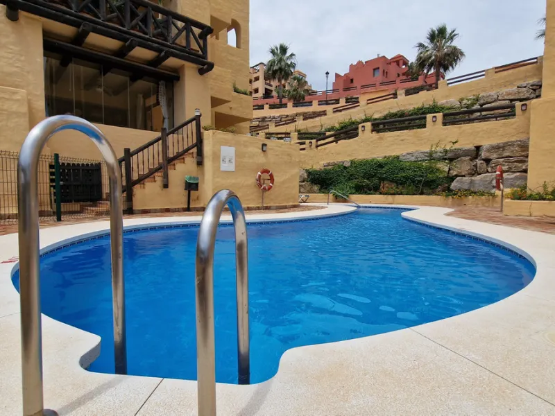 Apartment - Ground Floor Apartment в продаже в Manilva, Málaga. В доме 3 спален и 2 ванных комнат. Площадь дома 107 м²
