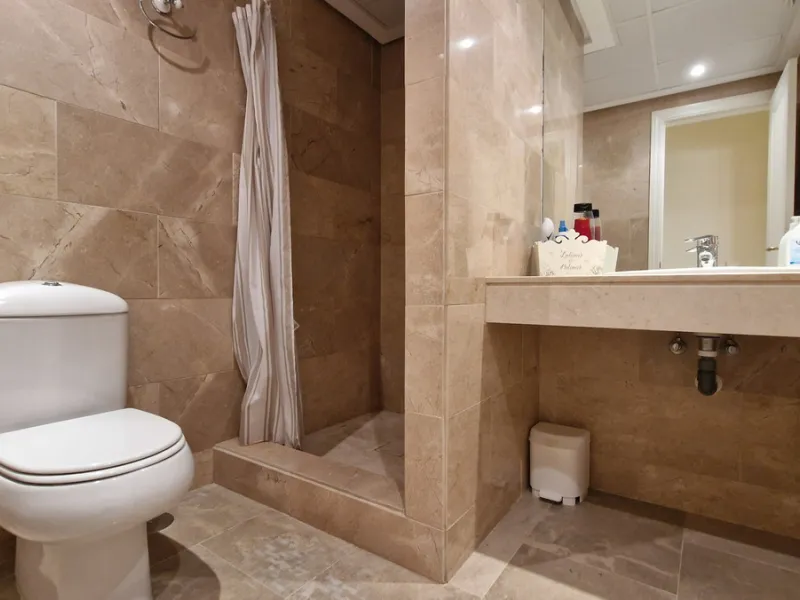 Apartment - Ground Floor Apartment в продаже в Manilva, Málaga. В доме 3 спален и 2 ванных комнат. Площадь дома 107 м²