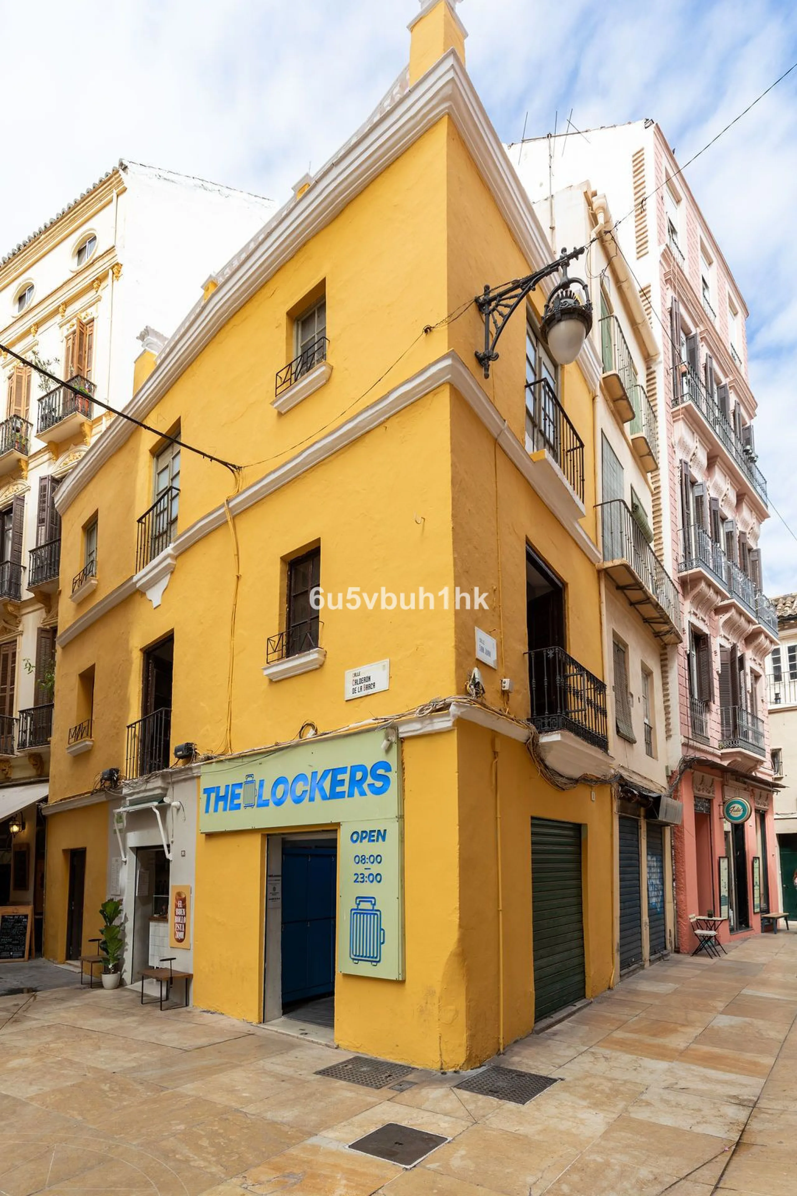 Located on one of the most picturesque streets in Málaga's historic centre, Calle San Juan, this characterful building offers a rare combination of immediate income and exceptional development potential. With its rooftop overlooking the magnificent tower 