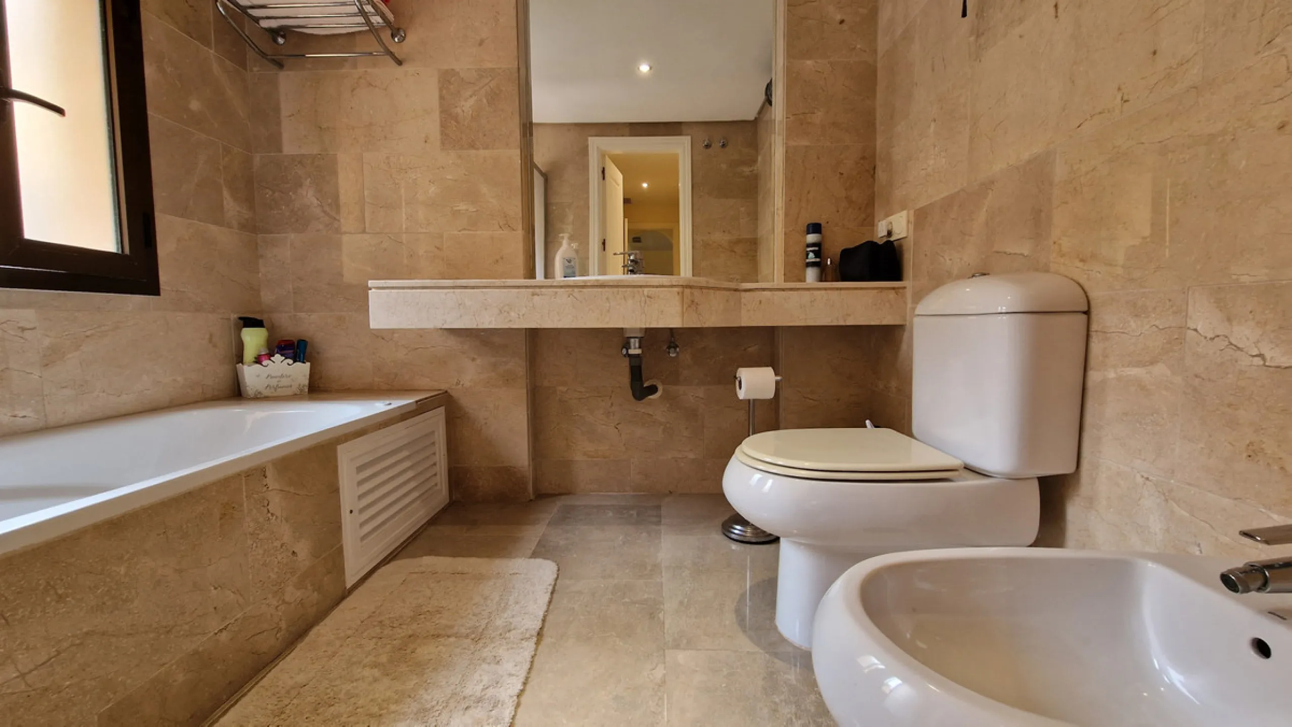 Apartment - Ground Floor Apartment в продаже в Manilva, Málaga. В доме 3 спален и 2 ванных комнат. Площадь дома 107 м²