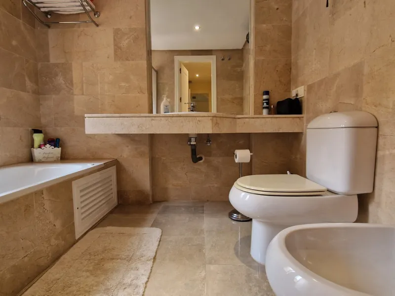 Apartment - Ground Floor Apartment в продаже в Manilva, Málaga. В доме 3 спален и 2 ванных комнат. Площадь дома 107 м²