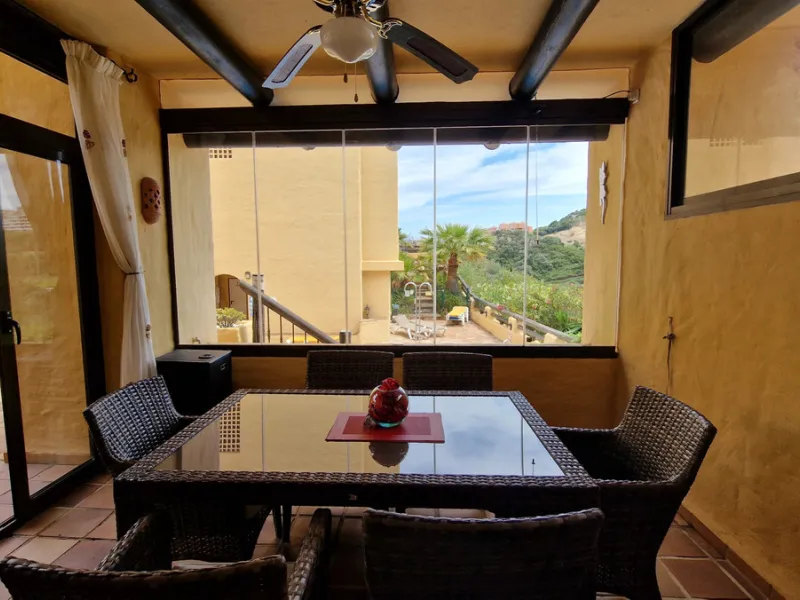 Apartment - Ground Floor Apartment в продаже в Manilva, Málaga. В доме 3 спален и 2 ванных комнат. Площадь дома 107 м²