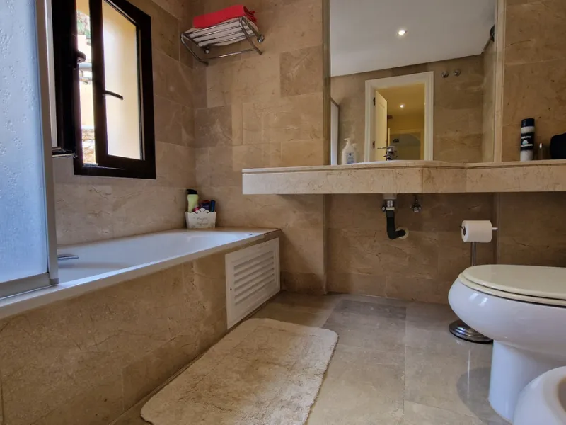 Apartment - Ground Floor Apartment в продаже в Manilva, Málaga. В доме 3 спален и 2 ванных комнат. Площадь дома 107 м²